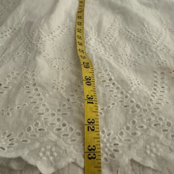 Bluheaven 100% cotton white flowy dress. V neck, eyelet trim Size Medium - Picture 11 of 11